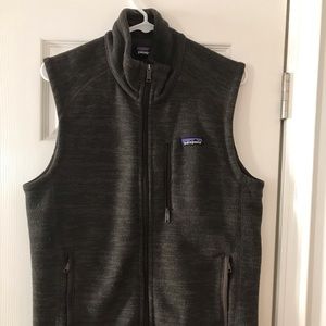 Men’s Patagonia fleece vest